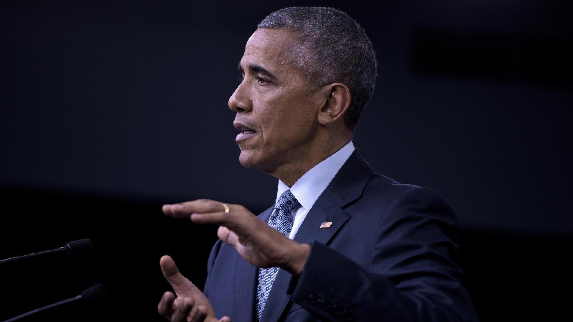 US-Präsident Obama bei einer Pressekonferenz im Pentagon. US-Präsident Obama bei einer Pressekonferenz im Pentagon.