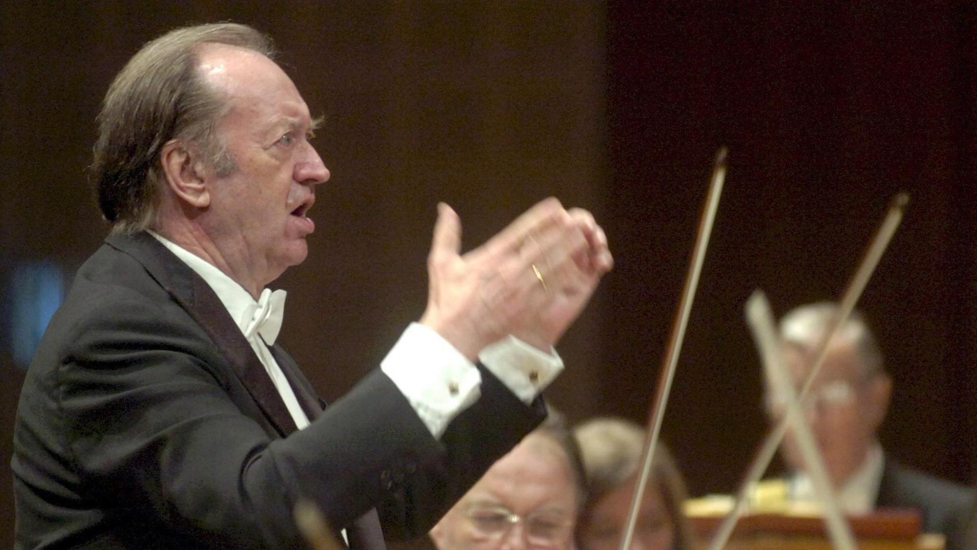 Der Dirigent Nikolaus Harnoncourt Der Dirigent Nikolaus Harnoncourt