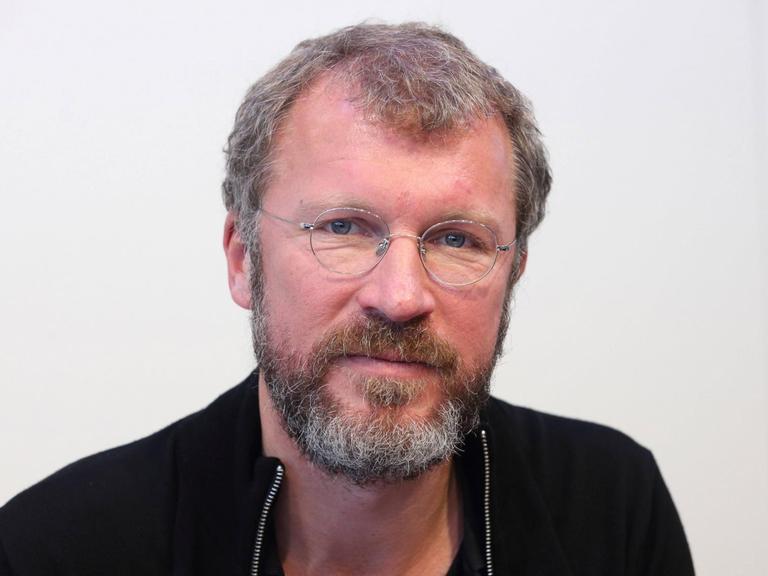 Andreas Maier in Blickontakt mit seinen Lesern auf der Buchmesse in Frankfurt.