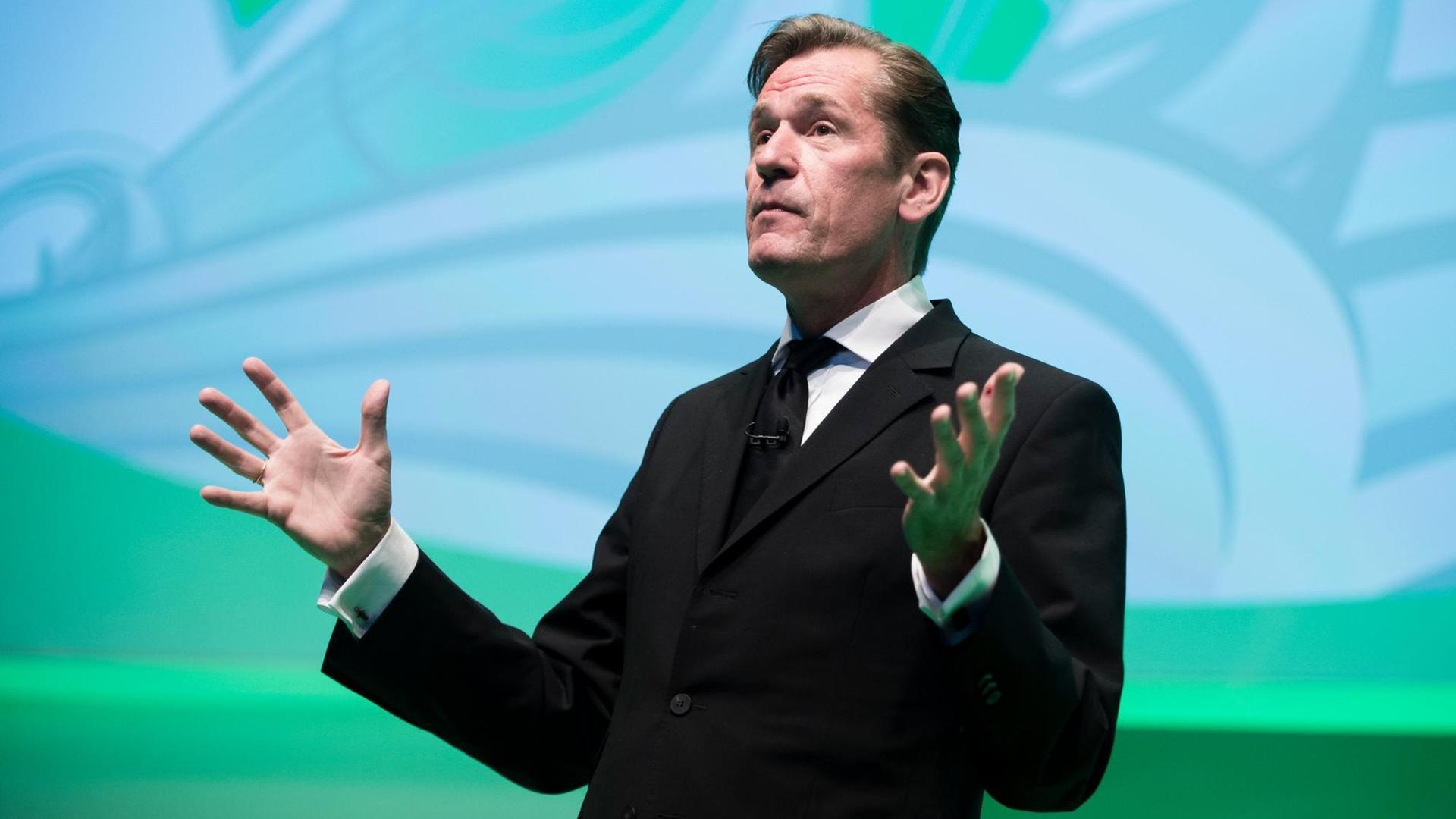 Mathias Döpfner, spricht am 09.06.2015 auf der Gründerkonferenz NOAH im Tempodrom in Berlin. Mathias Döpfner, spricht am 09.06.2015 auf der Gründerkonferenz NOAH im Tempodrom in Berlin.