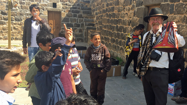 Archäologie-Unterricht für syrische Flüchtlingskinder im jordanischen Umm el Jimal
