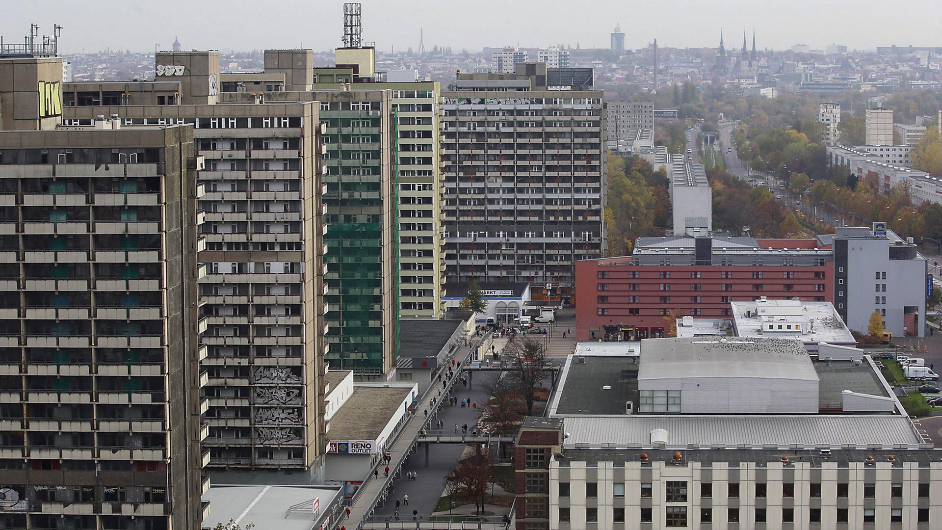 Plattenbauten in Halle-Neustadt Plattenbauten in Halle-Neustadt