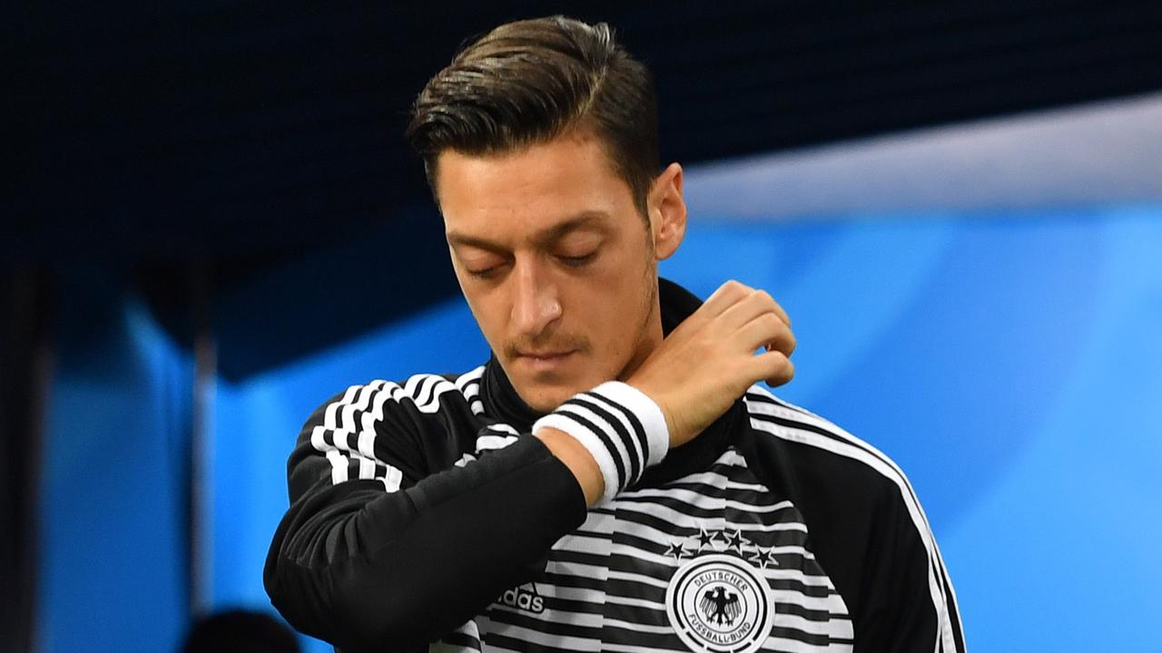 Mesut Özil bei der Fußball-Weltmeisterschaft in Russland 2018 Mesut Özil bei der Fußball-Weltmeisterschaft in Russland 2018