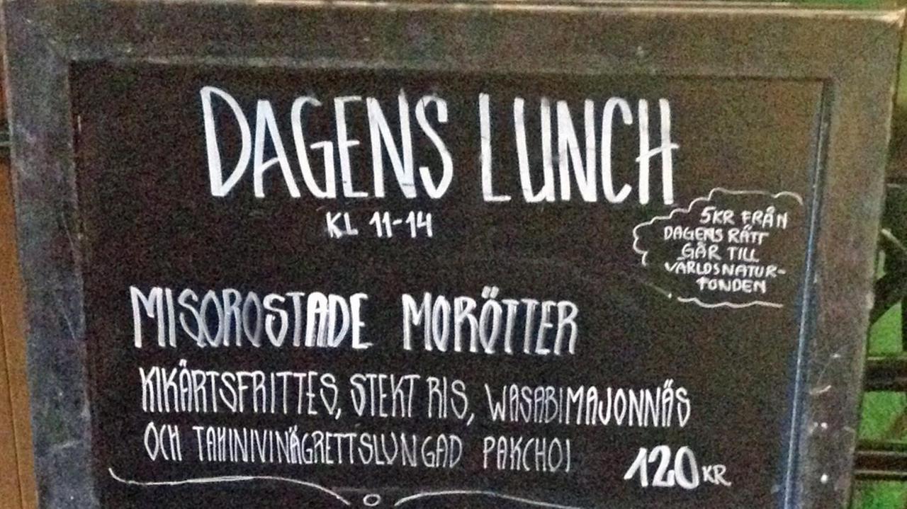 Die Mittagskarte im Gotthards Krog: in Miso geröstete Möhren Die Mittagskarte im Gotthards Krog: in Miso geröstete Möhren