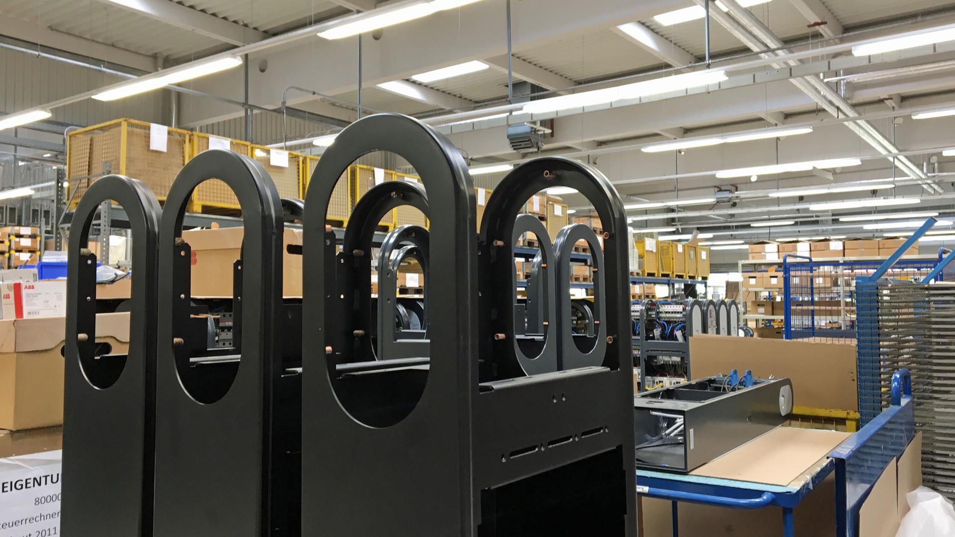 Blick in die Fertigungshalle der Photon Meissner Technologies. Blick in die Fertigungshalle der Photon Meissner Technologies.