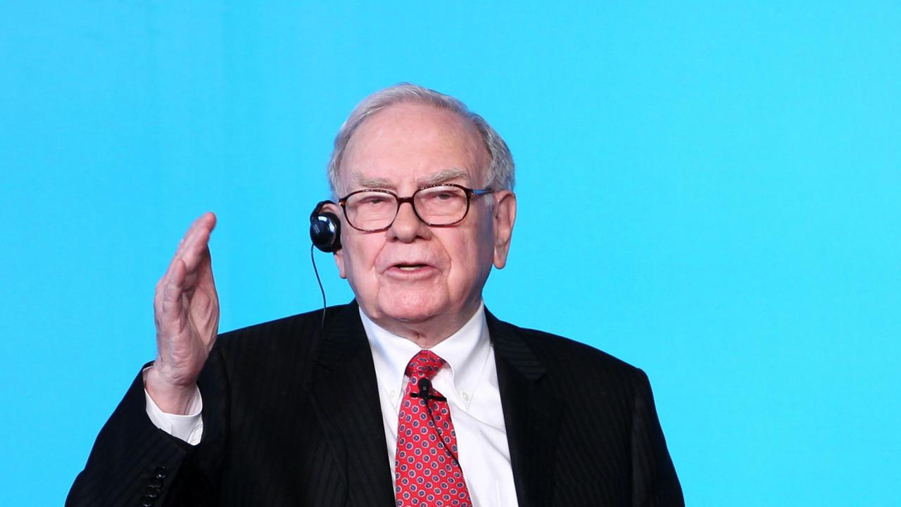 US-Milliardär und Investorenlegende Warren Buffett bei einer Konferenz in Peking im Jahr 2010 US-Milliardär und Investorenlegende Warren Buffett bei einer Konferenz in Peking im Jahr 2010