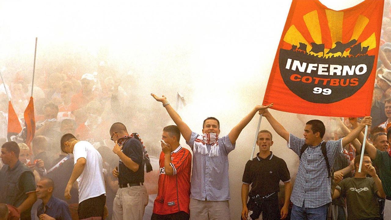 "Inferno" im Cottbuser Fanblock "Inferno" im Cottbuser Fanblock