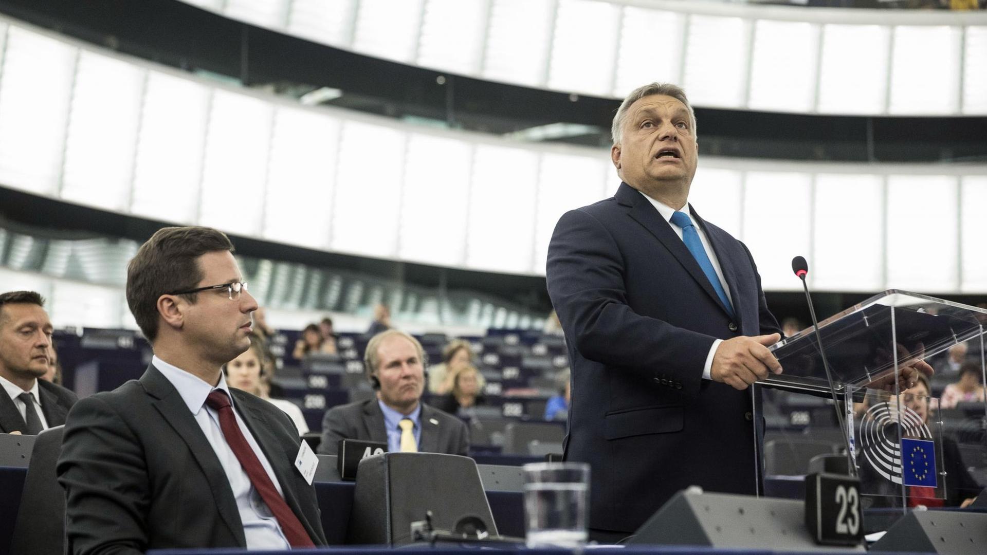 Orban spricht im Europäischen Parlament Orban spricht im Europäischen Parlament