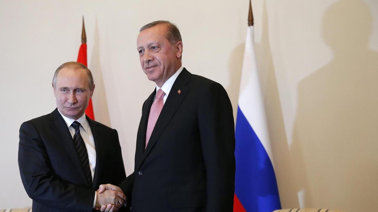 Die Präsidenten Waldimir Putin (l.) und Recep Tayyip Erdogan im August 2016