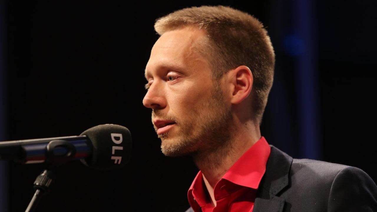 Der Kommunikationswissenschaftler Uwe Krüger erhielt den Sonderpreis für Journalismuskritik.