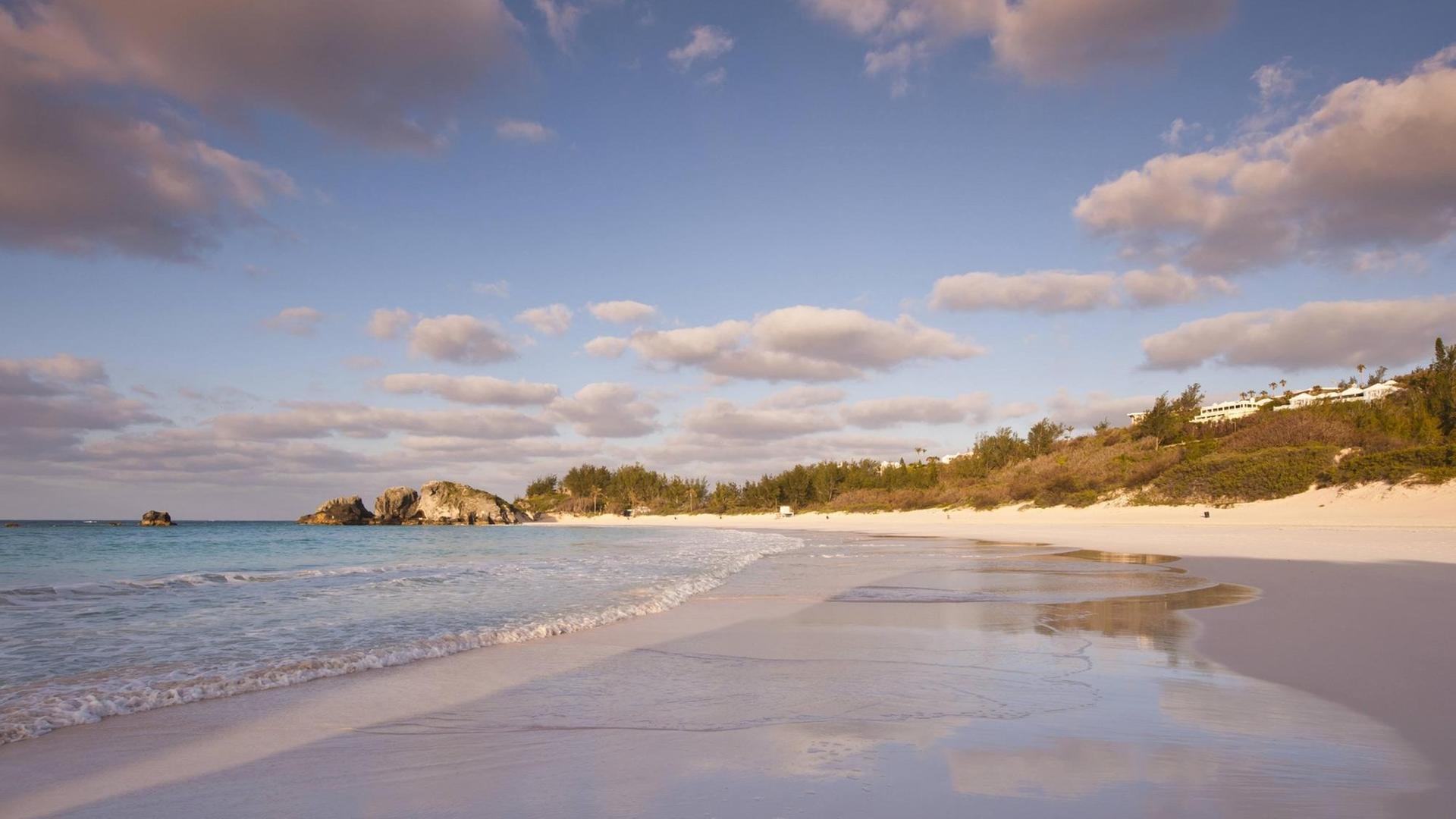 Der Horseshoe Bay Strand auf Bermuda Der Horseshoe Bay Strand auf Bermuda
