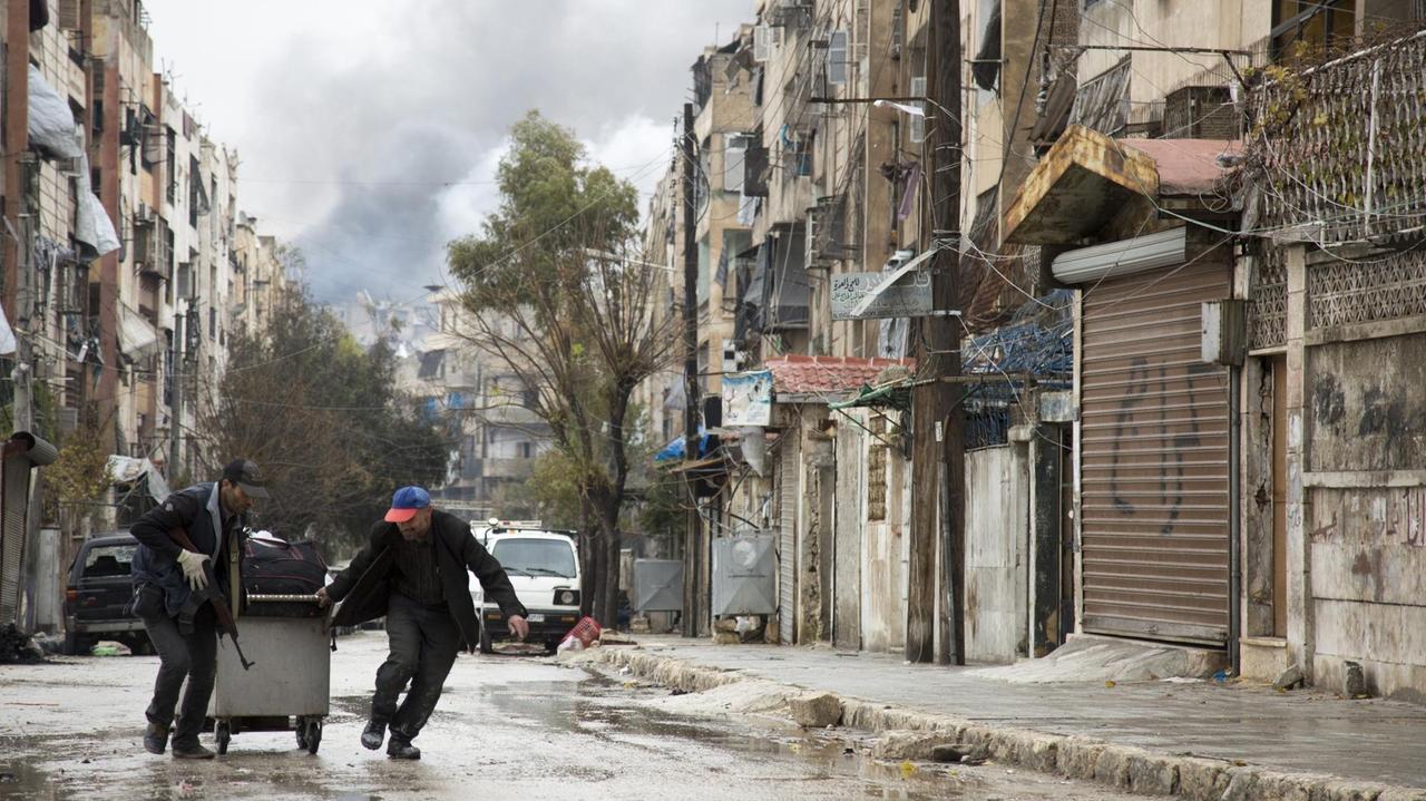 In Osten von Aleppo gehen die Kämpfe trotz Feuerpause weiter. In Osten von Aleppo gehen die Kämpfe trotz Feuerpause weiter.