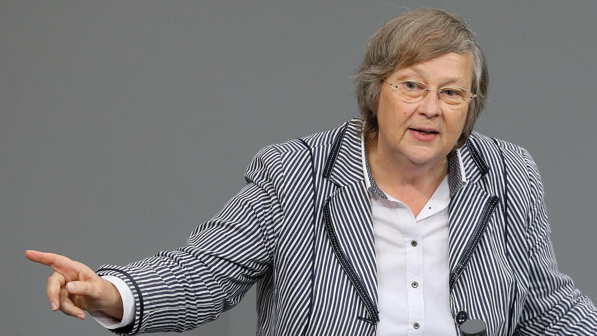 Bärbel Höhn (Bündnis90/Grüne), Vorsitzende des Umweltausschusses des Bundestages Bärbel Höhn (Bündnis90/Grüne), Vorsitzende des Umweltausschusses des Bundestages