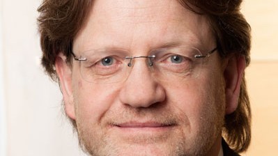 Kai Ambos im Portrait. Er ist Professor für internationales Strafrecht an der Georg-August-Universität Göttingen und Richter am Kosovo-Sondertribunal. Kai Ambos im Portrait. Er ist Professor für internationales Strafrecht an der Georg-August-Universität Göttingen und Richter am Kosovo-Sondertribunal.