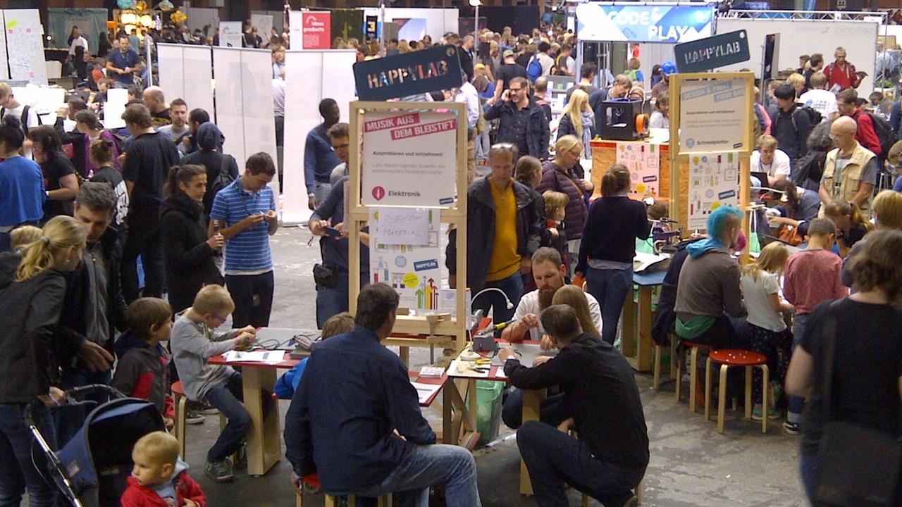 Der Deutschlandfunk berichtet live von der Maker Faire in Berlin