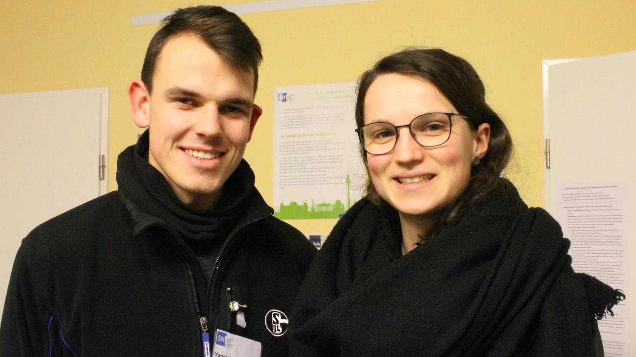 Yannick Büchle und Christina Otte vom Kältebus der Stadtmission Berlin. Yannick Büchle und Christina Otte vom Kältebus der Stadtmission Berlin.