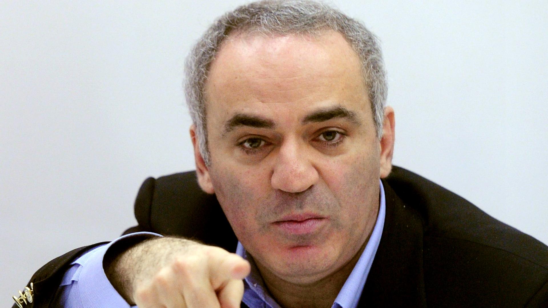 Der ehemalige Schachspieler Garri Kasparow ist heute russischer Oppositionspolitiker und kandidiert im August 2014 als Präsident für den Weltschachverband.