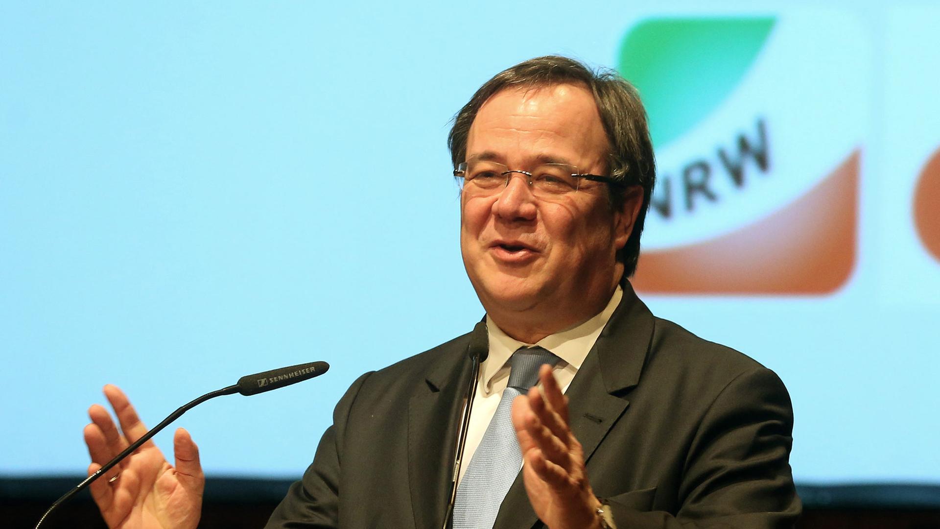 Der CDU-Landesvorsitzende Armin Laschet bei einem Parteitag. Der CDU-Landesvorsitzende Armin Laschet bei einem Parteitag.