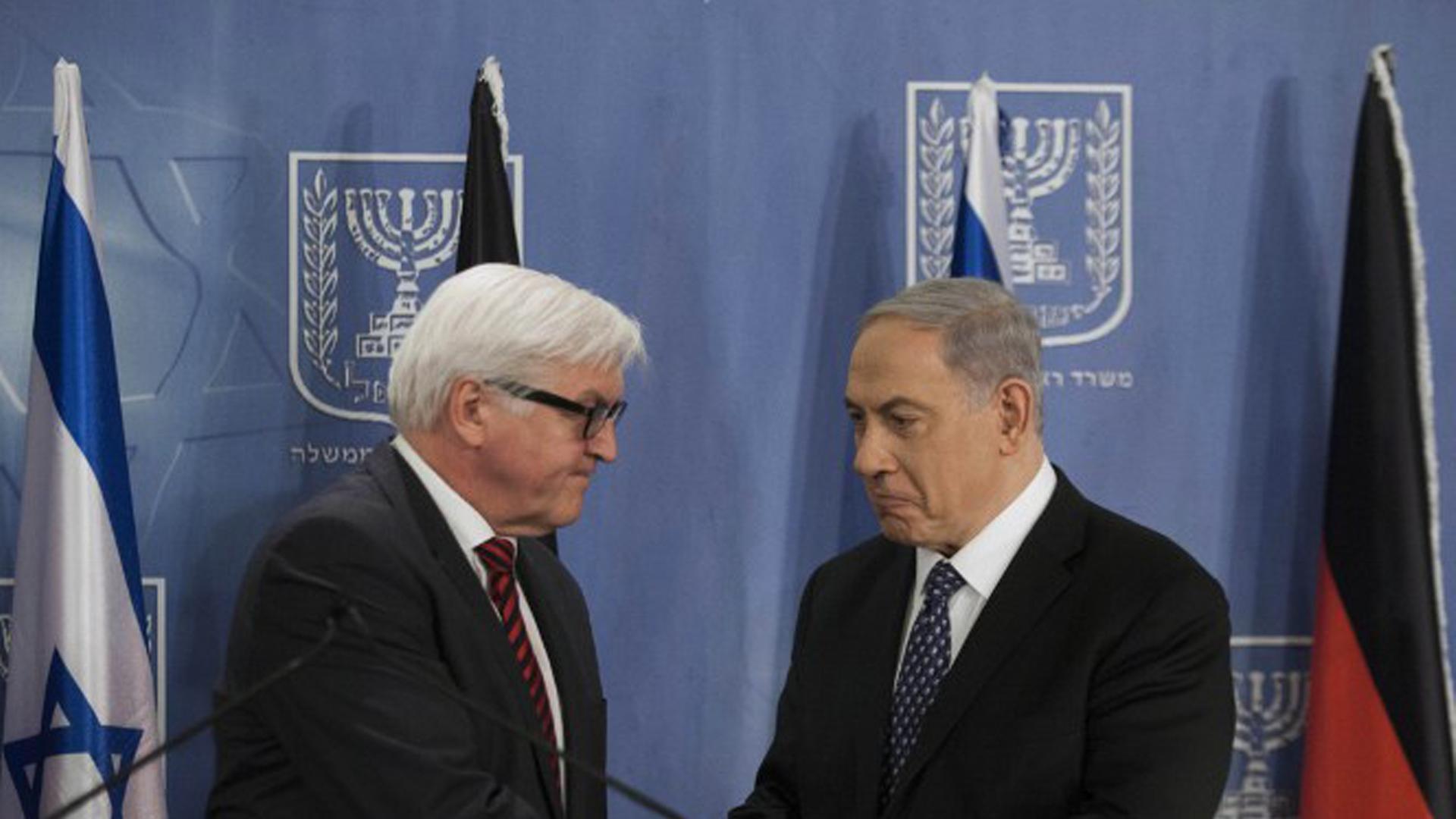 Bundesaußenminister Frank-Walter Steinmeier und Israels Ministerpräsident Benjamin Netanjahu in Tel Aviv Bundesaußenminister Frank-Walter Steinmeier und Israels Ministerpräsident Benjamin Netanjahu in Tel Aviv