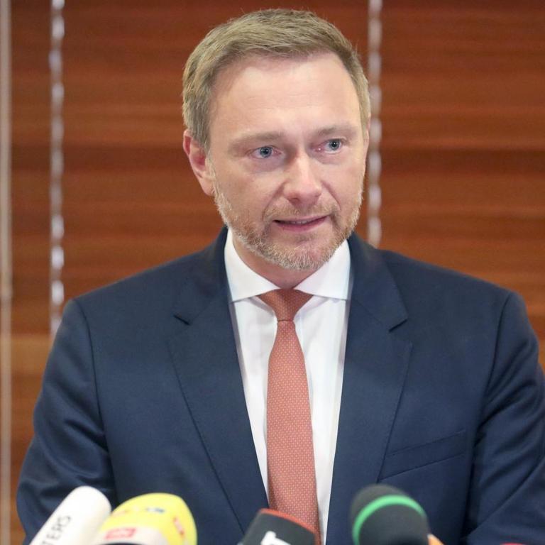 Christian Lindner, Parteivorsitzender der FDP und Fraktionsvorsitzender im Bundestag, gibt ein Statement zur Situation nach der Wahl des Ministerpräsidenten in Thüringen. 