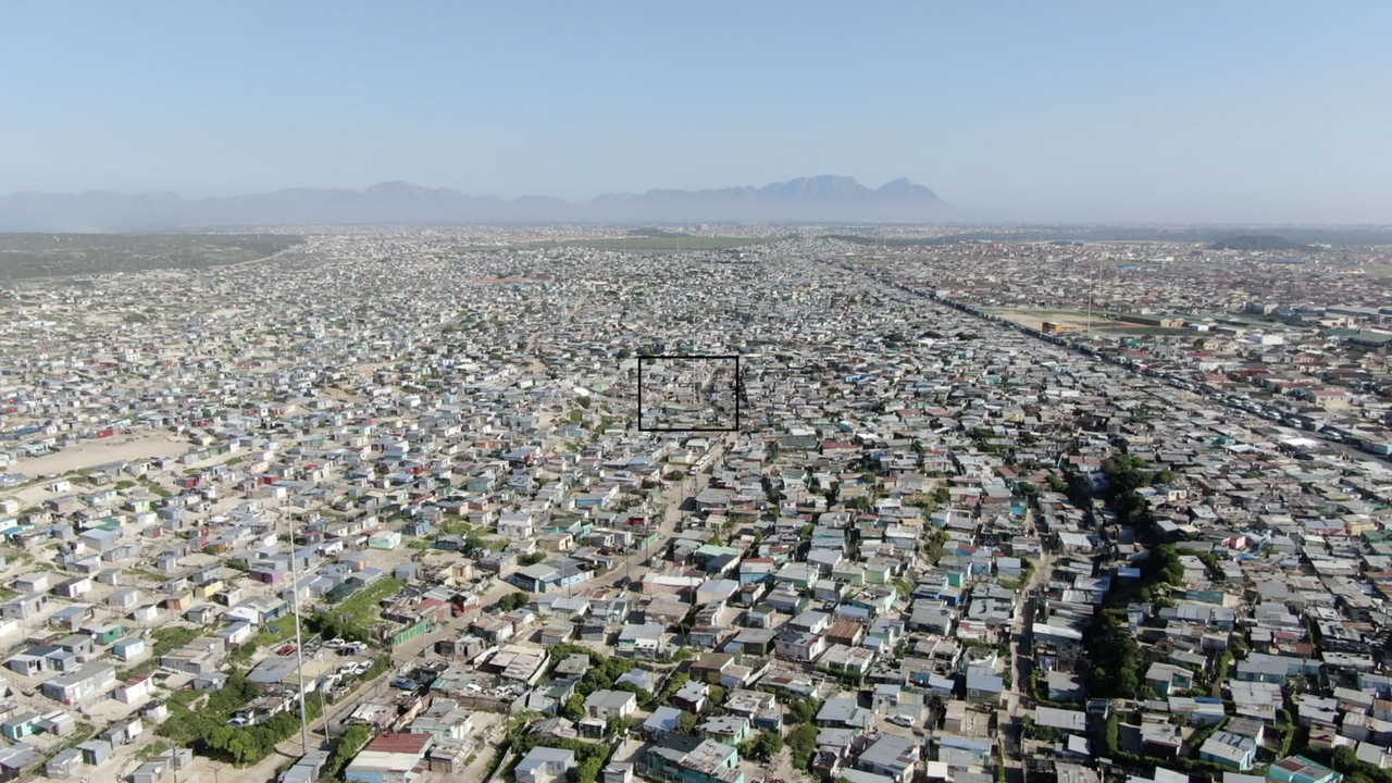 Khayelitsha ist das größte Armenviertel Kapstadts mit mehr als einer Million Einwohnern. Hütten reichen bis zum Horizont.