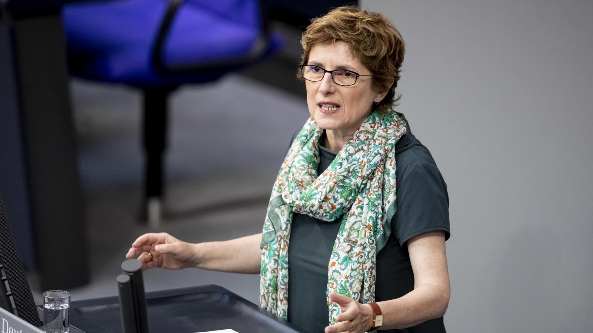 Britta Haßelmann, Erste Parlamentarische Geschäftsführerin der Bundestagsfraktion von Bündnis 90/Die Grünen Britta Haßelmann, Erste Parlamentarische Geschäftsführerin der Bundestagsfraktion von Bündnis 90/Die Grünen