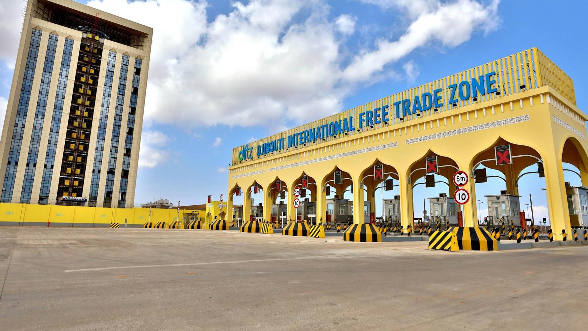 (181227) -- BEIJING, Dec. 27, 2018 -- Photo taken on Dec. 9, 2018 shows the Djibouti International Free Trade Zone in Djibouti. Wang Teng) Xinhua Headlines: Chinese-built industrial parks, free trade zones provide new industrialization momentum across Africa wangshoubao PUBLICATIONxNOTxINxCHN (181227) -- BEIJING, Dec. 27, 2018 -- Photo taken on Dec. 9, 2018 shows the Djibouti International Free Trade Zone in Djibouti. Wang Teng) Xinhua Headlines: Chinese-built industrial parks, free trade zones provide new industrialization momentum across Africa wangshoubao PUBLICATIONxNOTxINxCHN