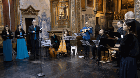 Das Ensemble "O Bando de Surunyo" im Kloster "São Pedro de Alcântara" in Lissabon