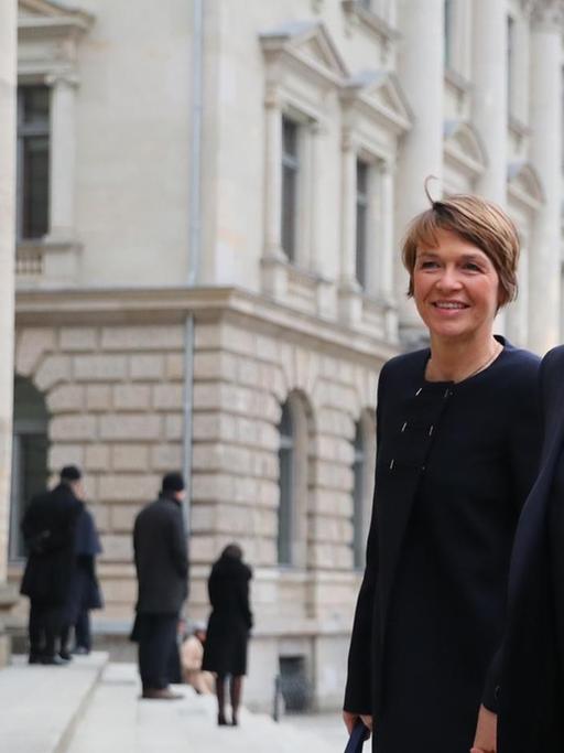 Frank-Walter Steinmeier (SPD) und seine Frau Elke Büdenbender