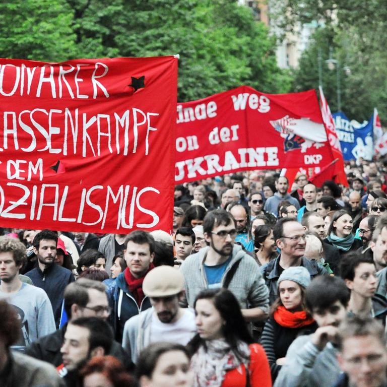 Revolutionäre 1. Mai Demo 2014 in Berlin Kreuzberg