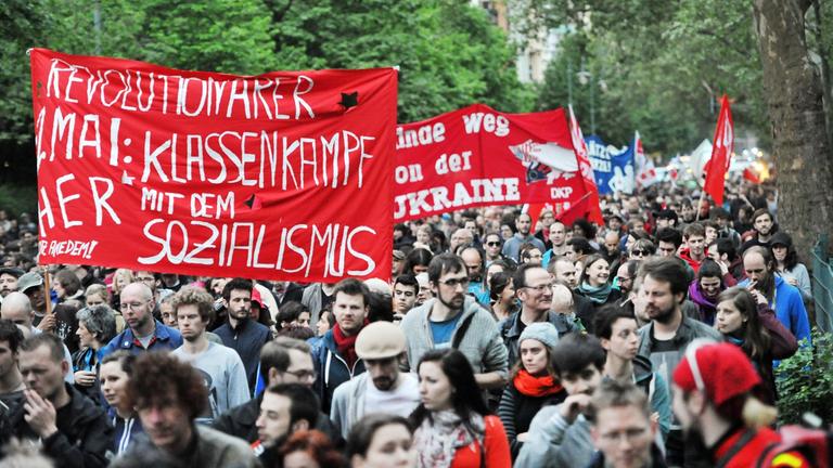 Revolutionäre 1. Mai Demo 2014 in Berlin Kreuzberg