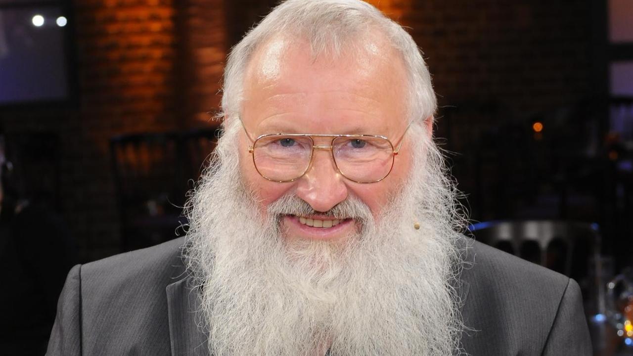 Prof. Peter Berthold ist ein deutscher Ornithologe und Verhaltensforscher, Prof. Peter Berthold ist ein deutscher Ornithologe und Verhaltensforscher,