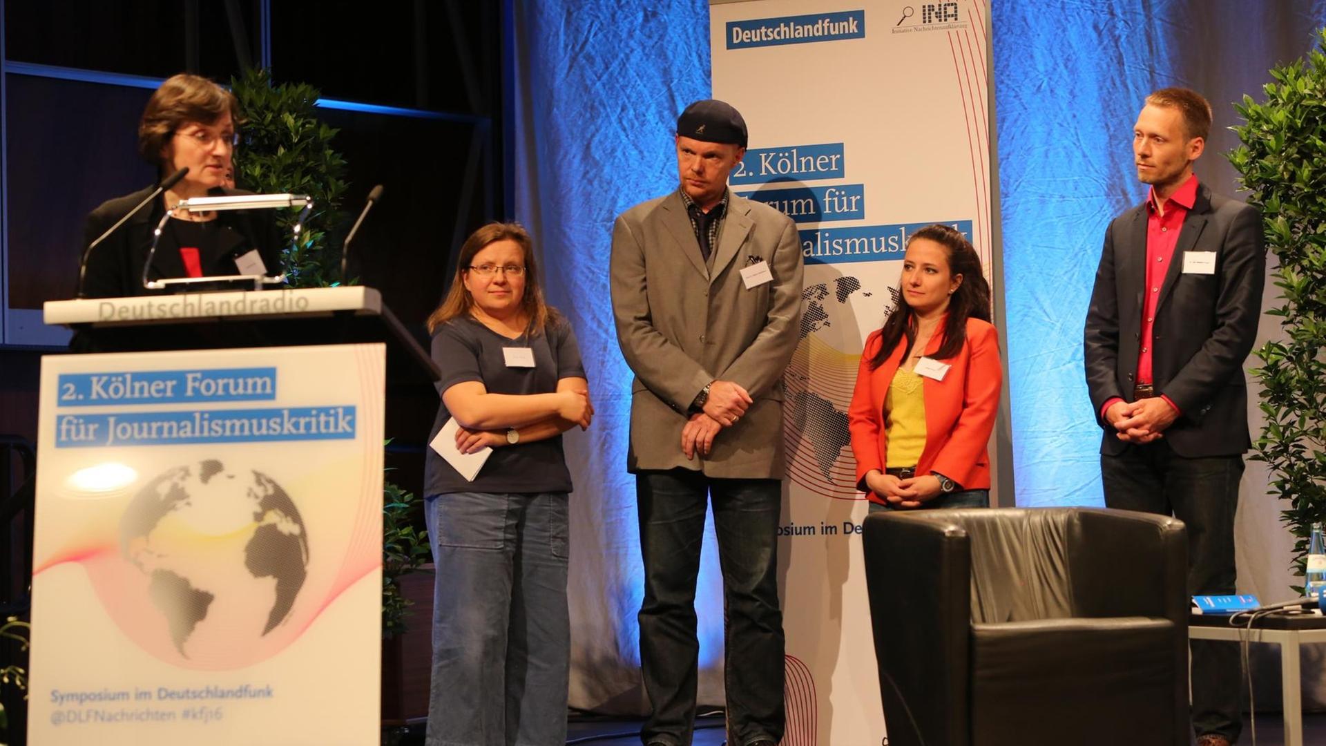 Verleihung des Günter-Wallraff-Preises für Journalismuskritik an die türkische Gruppe "Haber Nöbeti" und Uwe Krüger.