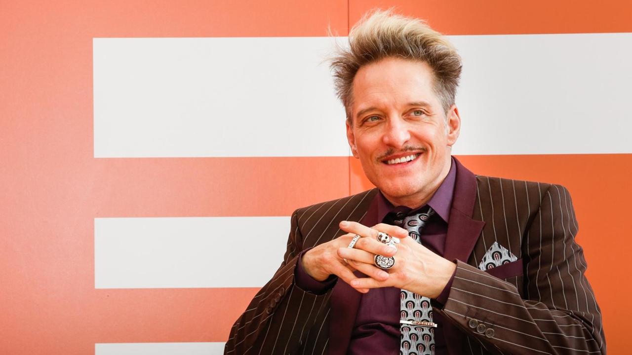 Bela B. Felsenheimer, Schlagzeuger der Punkrock-Band Die Ärzte, als Gast der Sendung "Im Gespräch" auf der Leipziger Buchmesse 2019 Bela B. Felsenheimer, Schlagzeuger der Punkrock-Band Die Ärzte, als Gast der Sendung "Im Gespräch" auf der Leipziger Buchmesse 2019