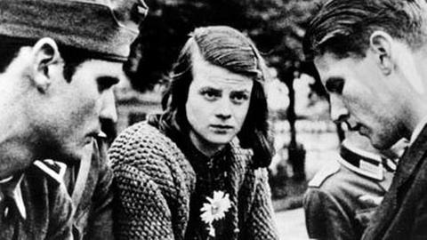 Hans Scholl, Sophie Scholl und Christoph Probst (v.l.n.r.) von der Münchner Widerstandsbewegung "Weiße Rose"