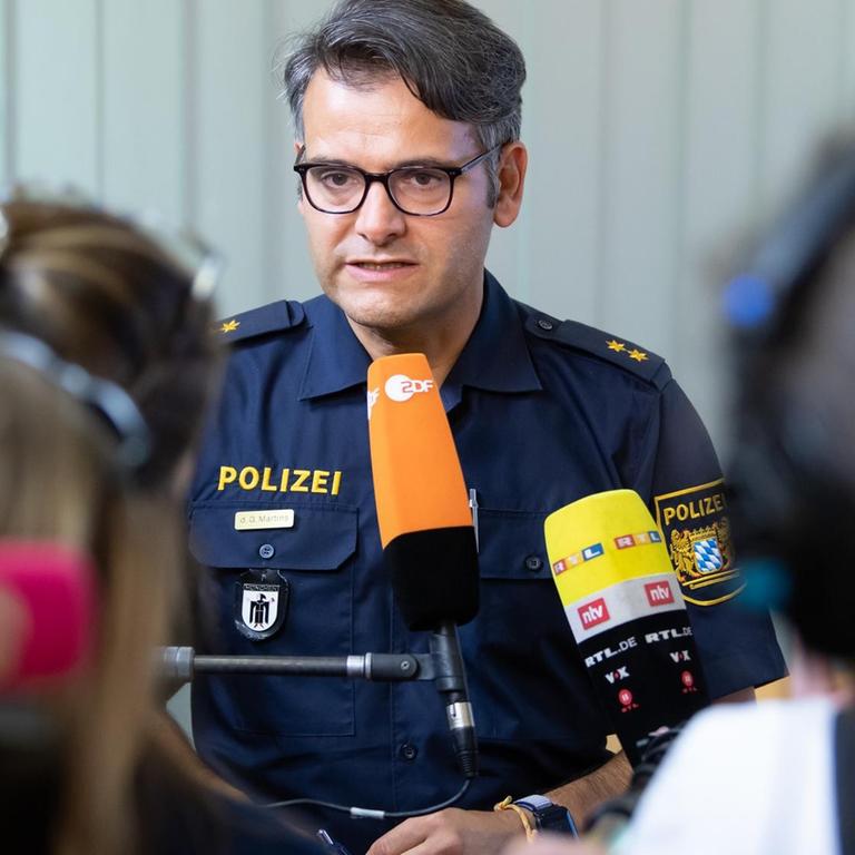 22.07.2019, Bayern, München: Marcus da Gloria Martins, Pressesprecher der Polizei München, nimmt an einer Pressekonferenz teil.