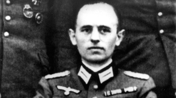 Der spätere Chef des Bundesnachrichtendienstes, Reinhard Gehlen, in Offiziersuniform auf einer Aufnahme aus dem Jahr 1944