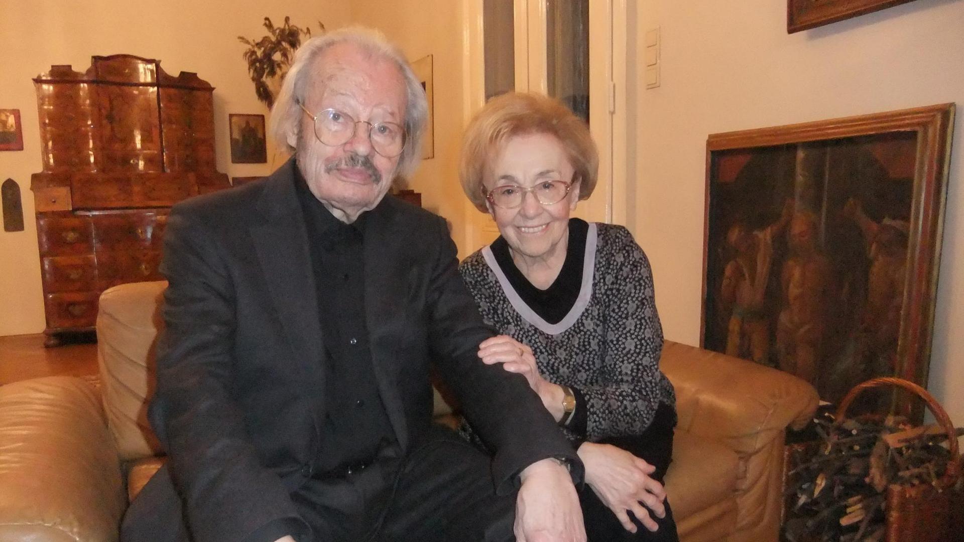 Der Komponist Friedrich Cerha und seine Frau Gertraud Der Komponist Friedrich Cerha und seine Frau Gertraud