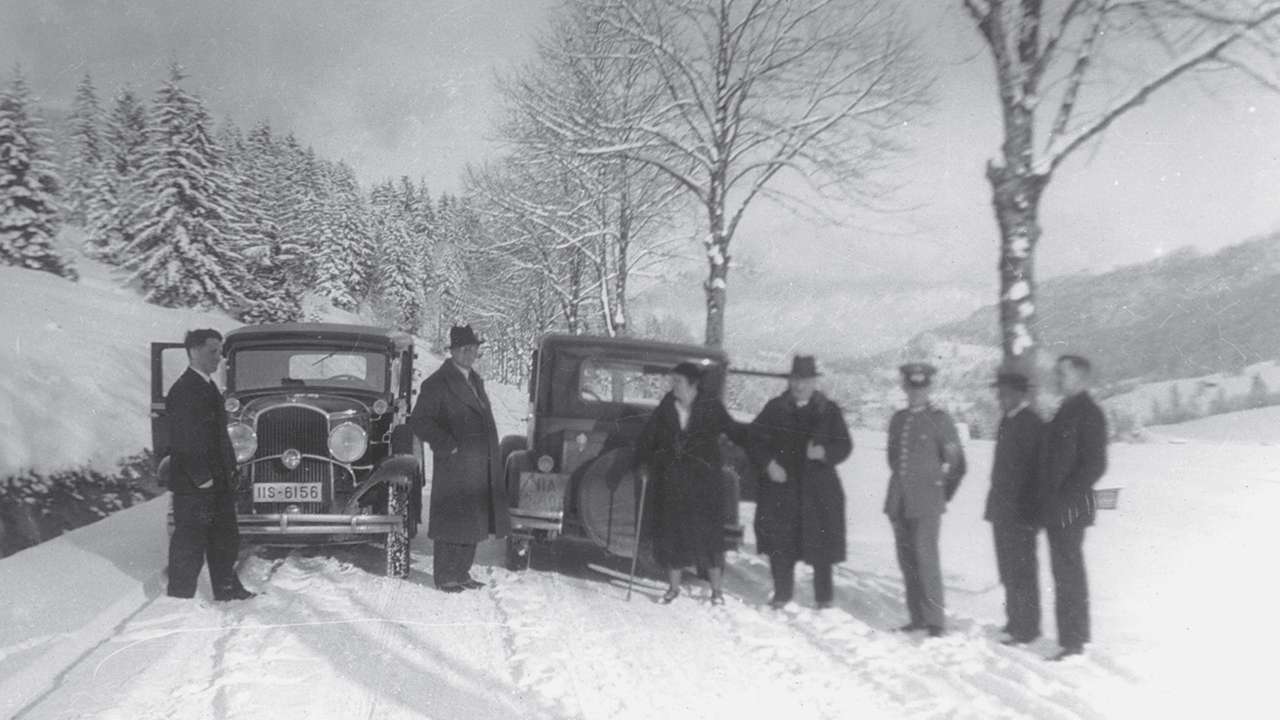 Das vermutlich letzte Foto von Fritz Gerlich (4. v.l.) in der Nähe von Kufstein, aufgenommen am Sonntag, den 5. März 1933. Das vermutlich letzte Foto von Fritz Gerlich (4. v.l.) in der Nähe von Kufstein, aufgenommen am Sonntag, den 5. März 1933.