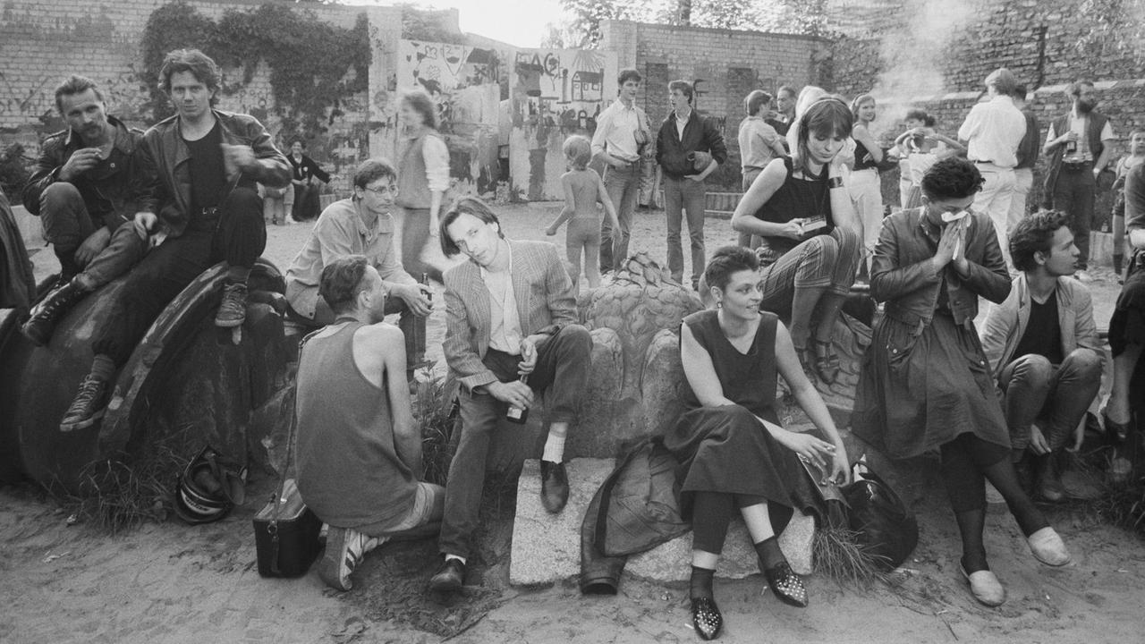 Hirschhof, Berlin-Prenzlauer Berg, 1986, DDR Hirschhof, Berlin-Prenzlauer Berg, 1986, DDR