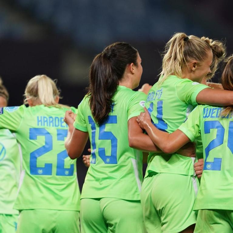 Spielzene beim Halbfinale der Frauen Champions League zwischen dem VfL Wolfsburg und dem FC Barcelona. 