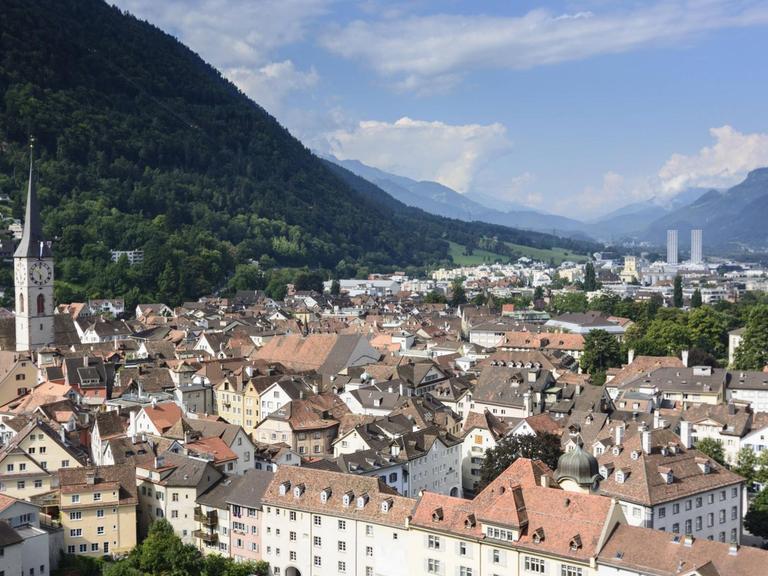 Blick auf die Altstadt in Chur, Schweiz, Kanton Graubünden.