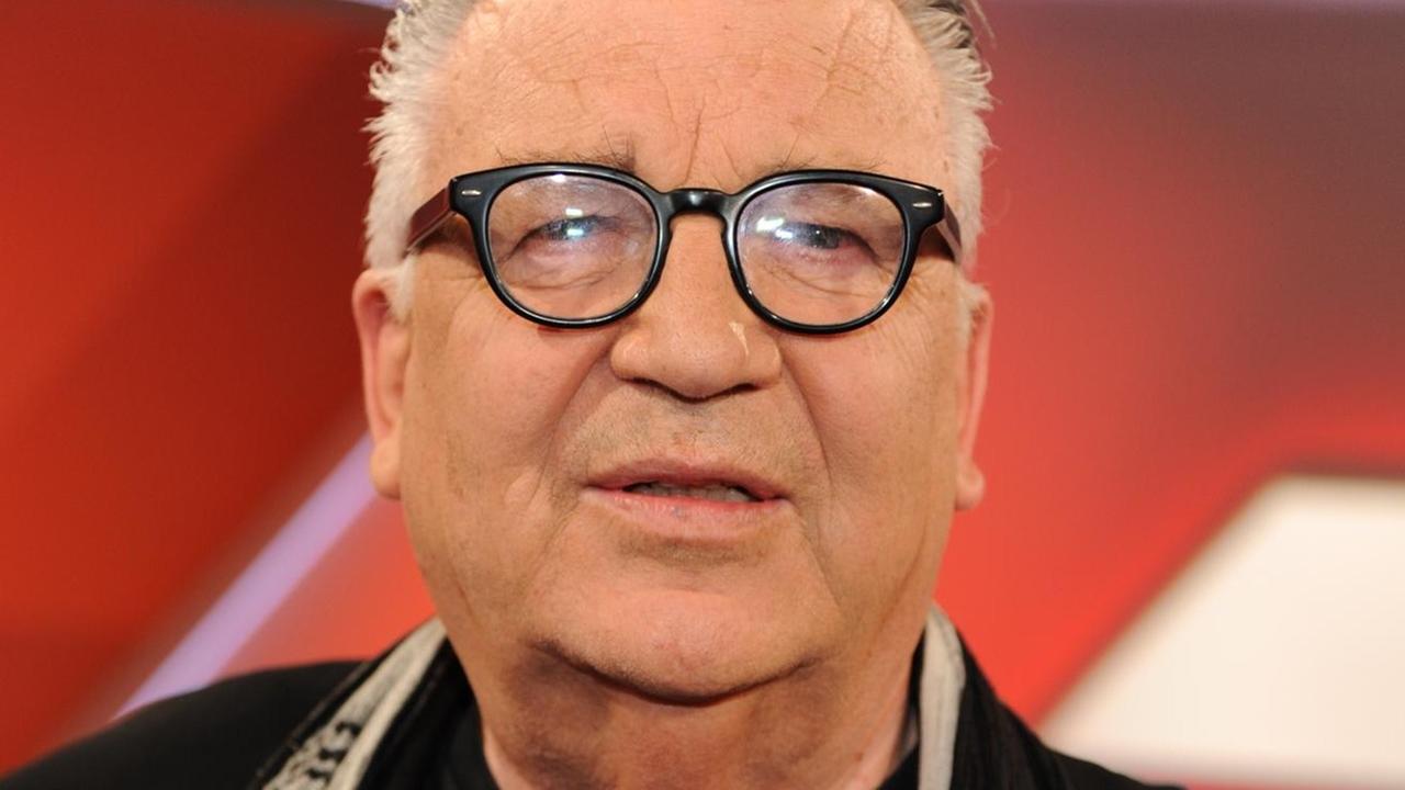 Der ehemalige Nordafrika-Korrespondent der ARD Samuel Schirmbeck zu Gast in der Talkshow "Maischberger". Der ehemalige Nordafrika-Korrespondent der ARD Samuel Schirmbeck zu Gast in der Talkshow "Maischberger".