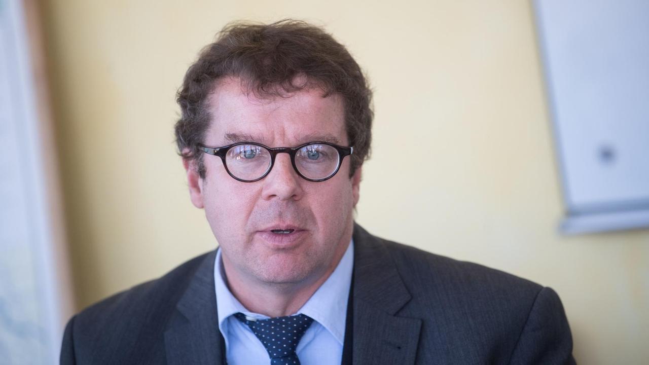 Jörg Ennuschat vom Lehrstuhl für Öffentliches Recht der Ruhr-Universität Bochum