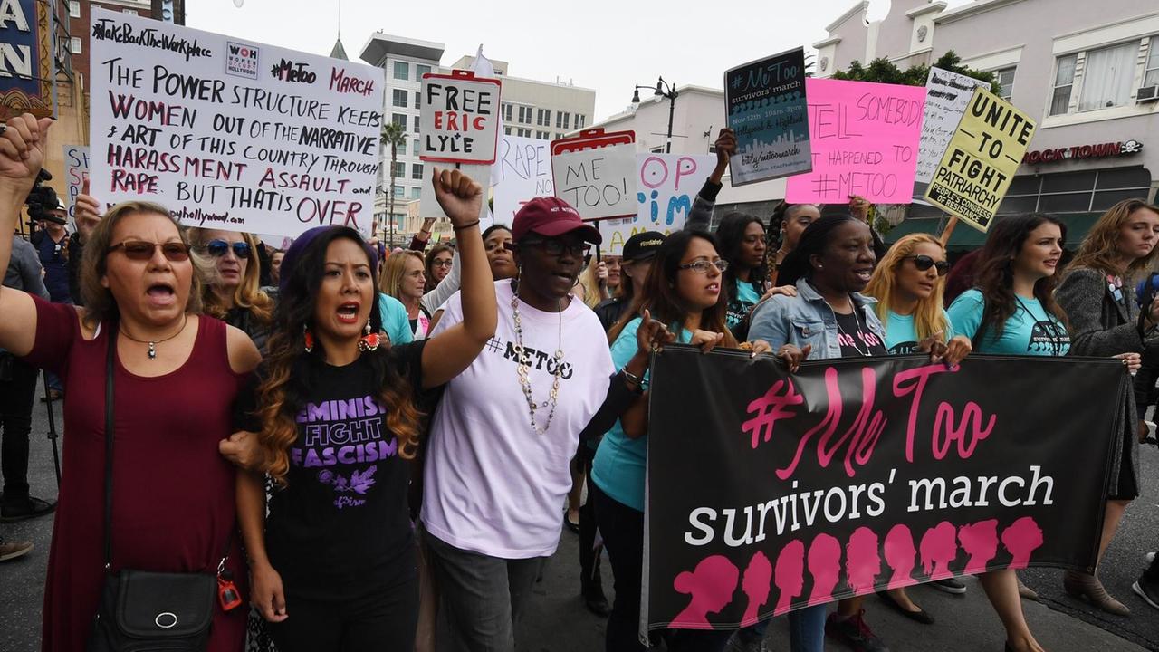 "#MeToo"-Protest in Hollywood, Opfer von protestieren gegen sexuelle Gewalt und Belästigung. "#MeToo"-Protest in Hollywood, Opfer von protestieren gegen sexuelle Gewalt und Belästigung.