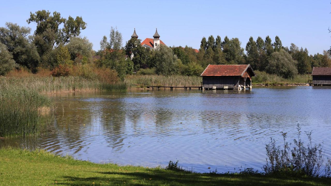 Kloster Schlehdorf am Kochelsee, Oberbayern, Bayern Kloster Schlehdorf am Kochelsee, Oberbayern, Bayern