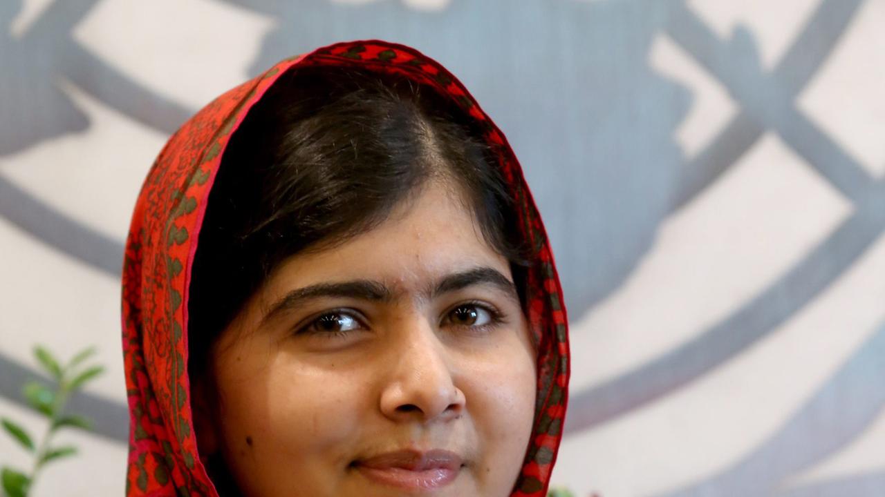 Malala Yousafzai erhält den Friedensnobelpreis. Malala Yousafzai erhält den Friedensnobelpreis.