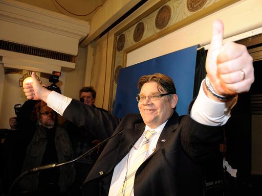 Der Chef der Partei Wahre Finnen, Timo Soini, bei der Parlamentswahl in Finnland 2011.