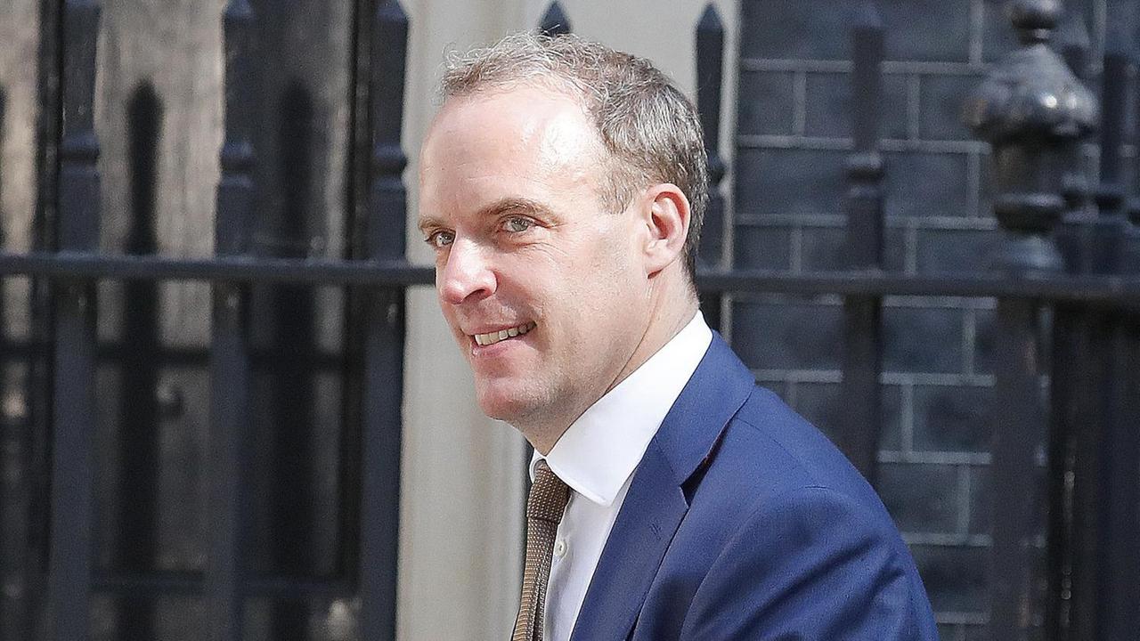 Raab vor dem Amtssitz des Premierministers in 10 Downing Street Raab vor dem Amtssitz des Premierministers in 10 Downing Street