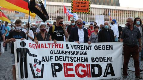 AfD-Politiker Andreas Kalbitz bei einer Pegida-Demonstration am 14. September 2020 in Dresden.